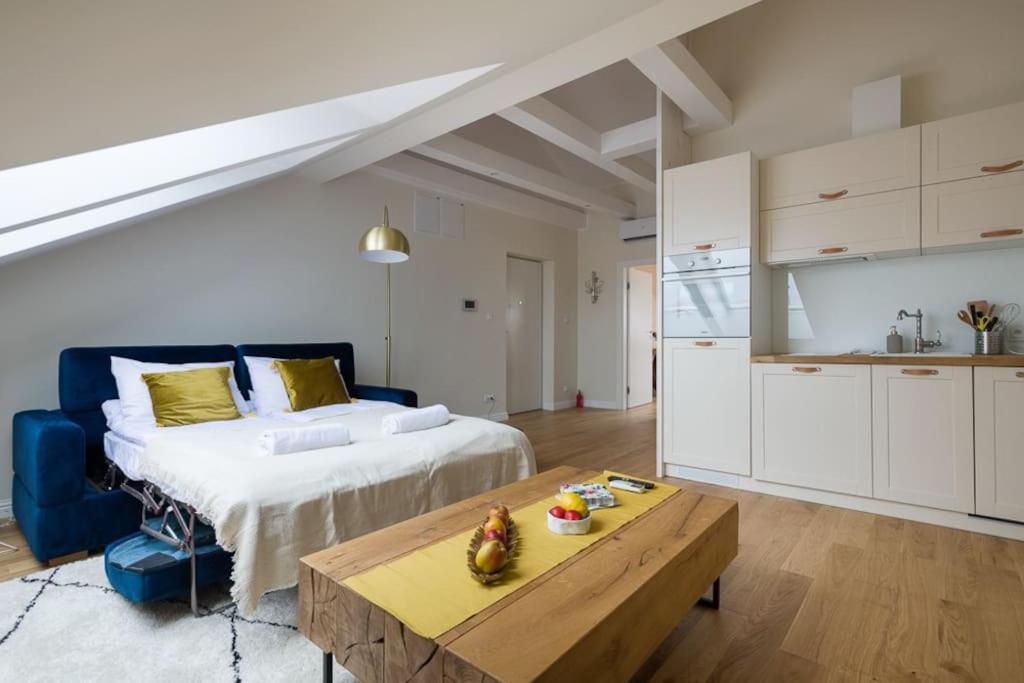 Charming Apartment In Perfect Location Krakkó Kültér fotó
